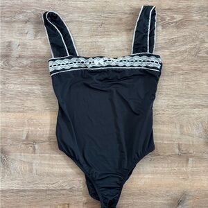 Princess Polly Black & White Bow Bodysuit